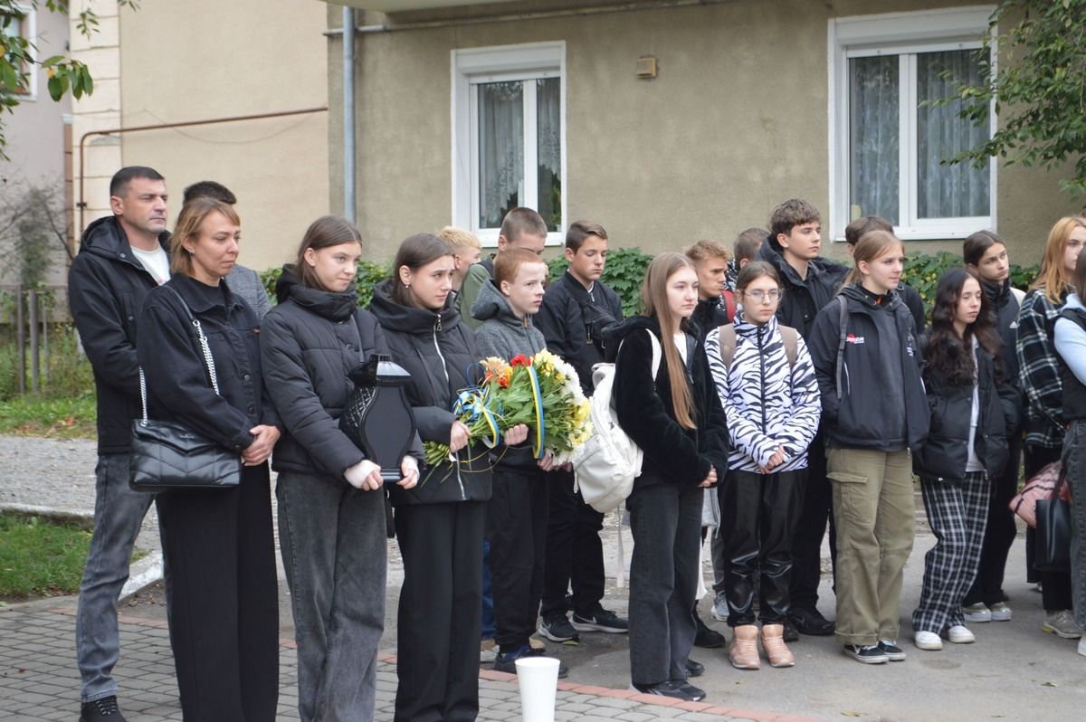 П'ятьом Героям відкрили пам'ятні дошки у школах Коломиї 9