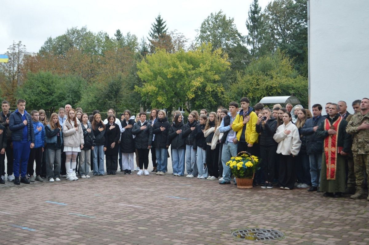 П'ятьом Героям відкрили пам'ятні дошки у школах Коломиї 6