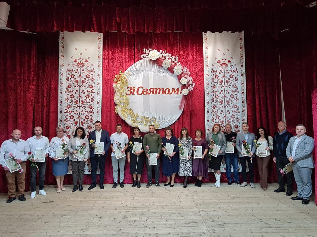 Кращі освітяни зі Снятинщини отримали нагороди з нагоди Дня вчителя 4