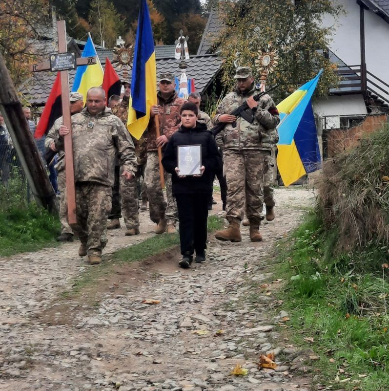 В Яремче в останню путь провели Героя Дмитра Федорчука 3