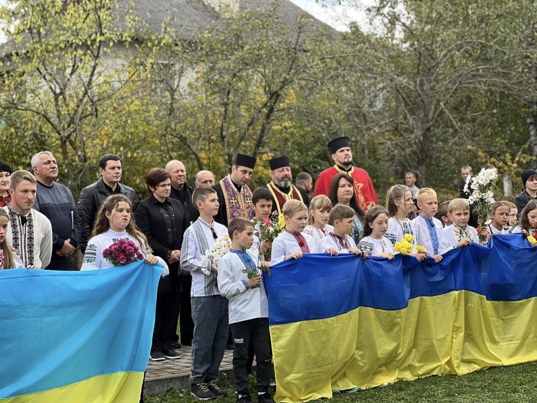 В Отинійській громаді відкрили пам'ятні дошки двом полеглим воїнам 2