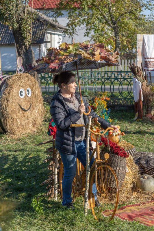 Осіння магія й творчість: в Шепарівцях розпочалось свято "Гарбузовий бум" 7