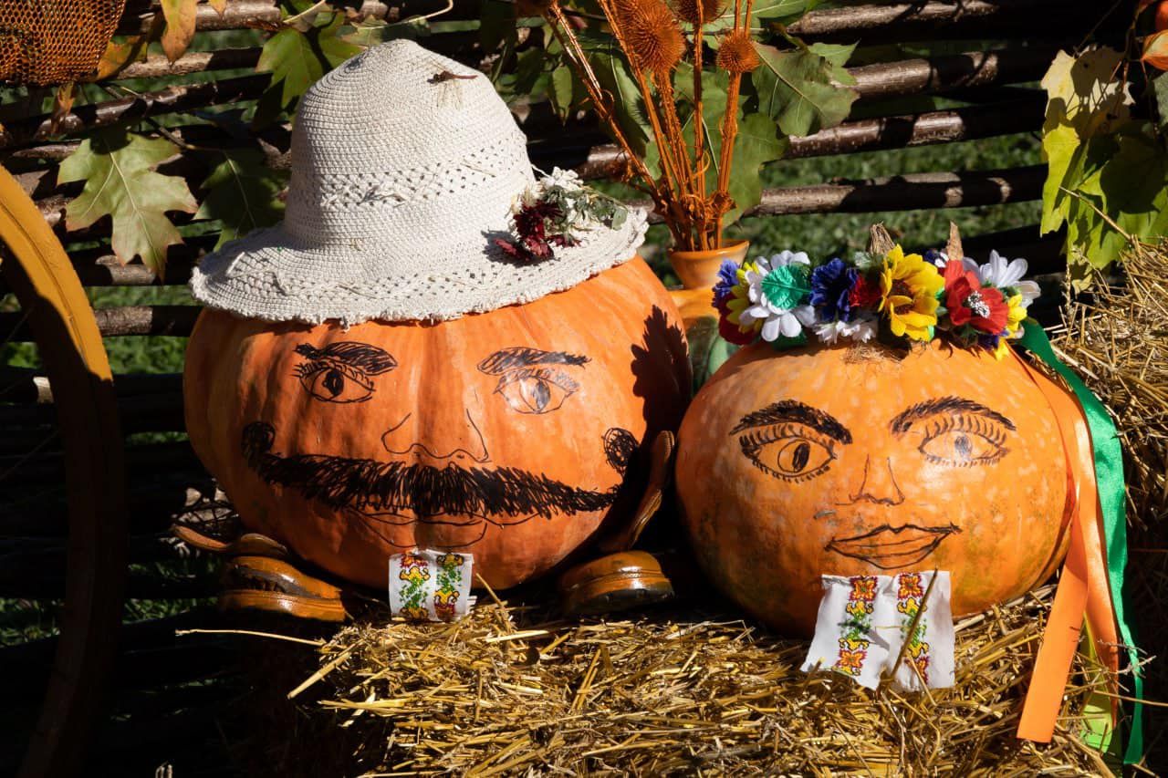 Осіння магія й творчість: в Шепарівцях розпочалось свято "Гарбузовий бум" 8