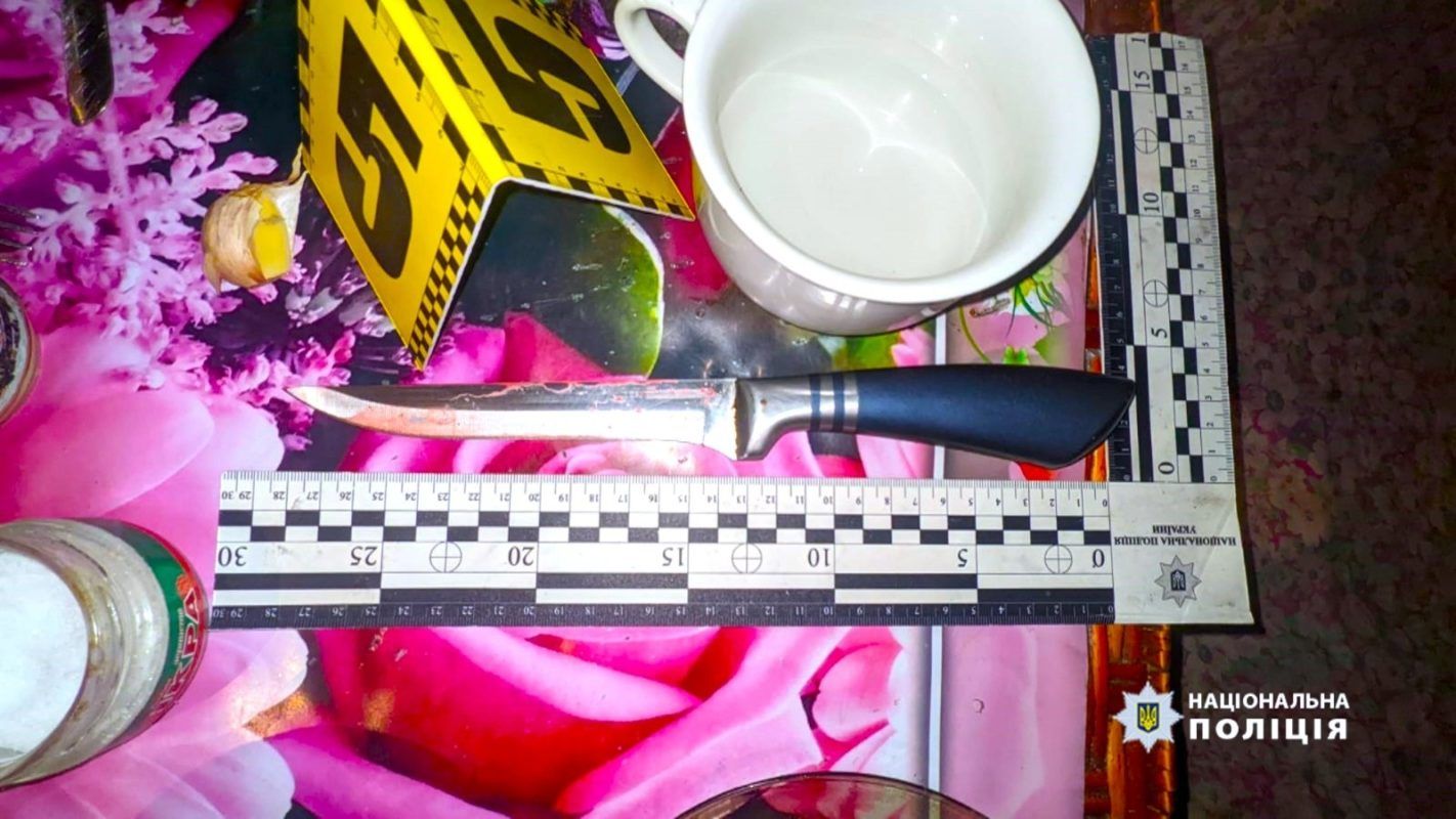 На Коломийщині під час застілля чоловік зарізав свою співмешканку 1