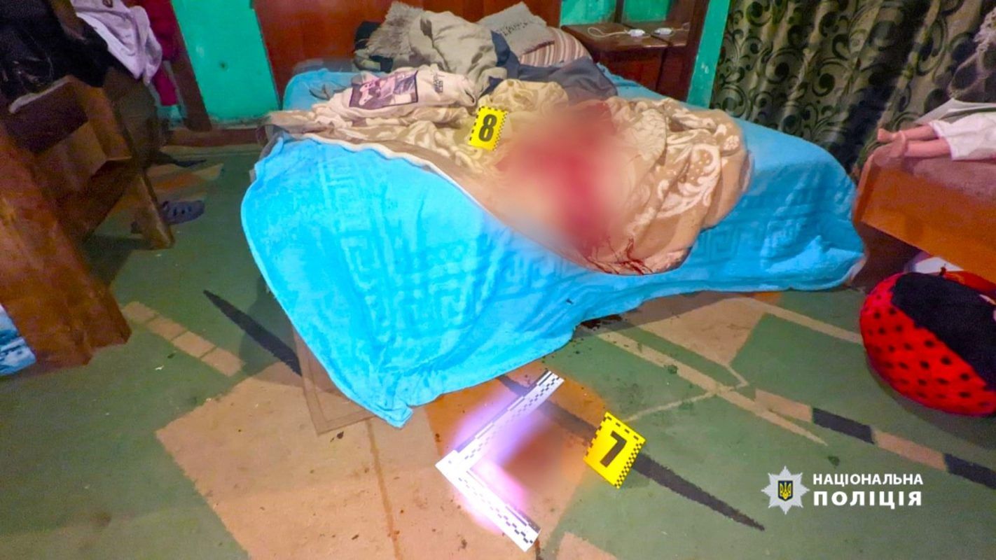 На Коломийщині під час застілля чоловік зарізав свою співмешканку 2