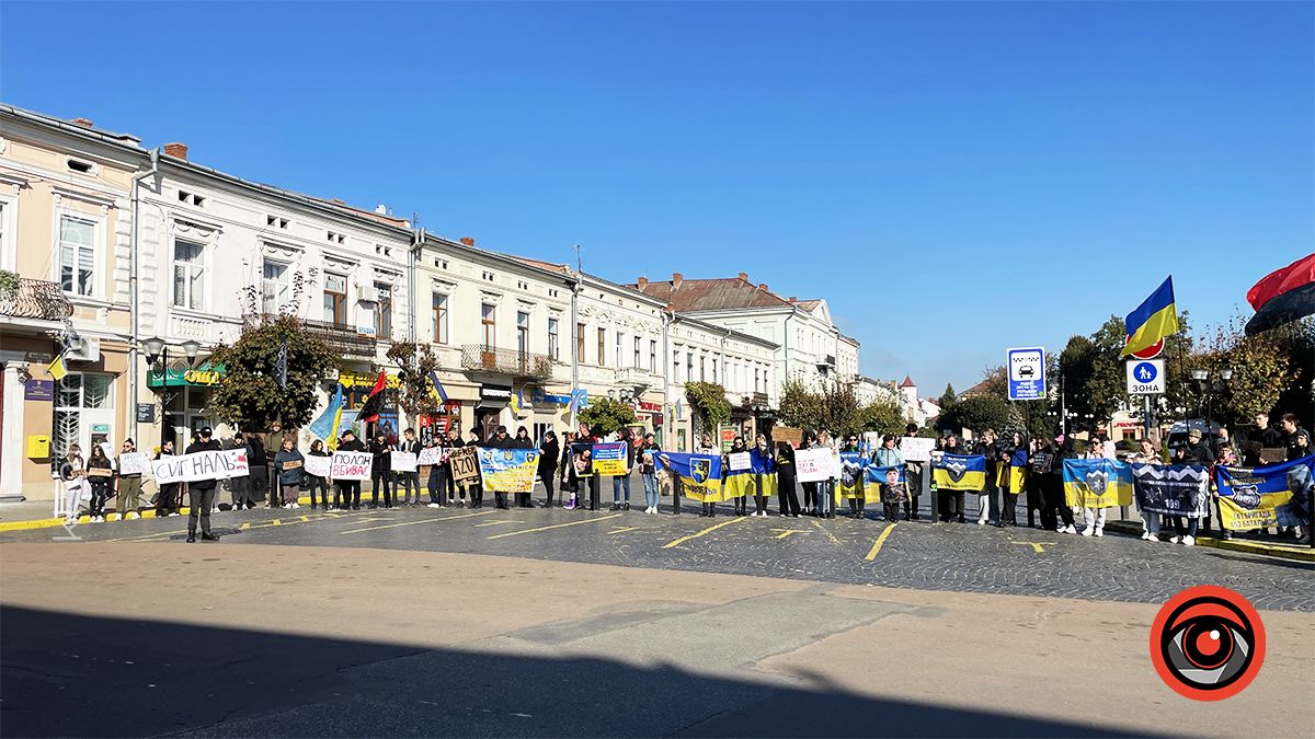 "Не мовчи! Полон вбиває!" У Коломиї пройшла акція на підтримку військовополонених 1