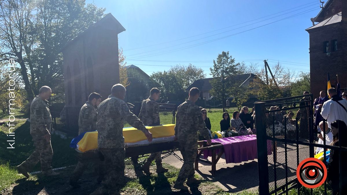 У П'ядицькій громаді попрощалися із Героєм Назаром Марціновським 6