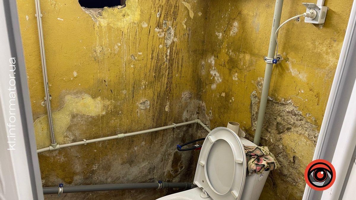 Термін вийшов, нічого не зроблено: що із укриттям коломийської ратуші 4