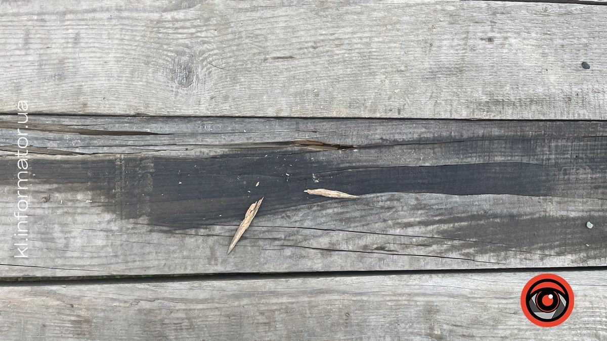 На Стрітенський міст заборонили в'їжджати мотоциклам 2