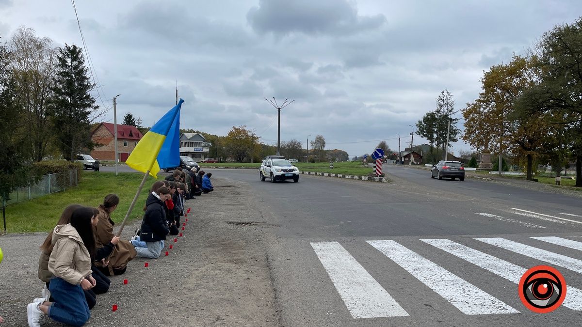 До Коломийської громади на вічний спочинок повернувся молодий воїн Дмитро Рагузов 2