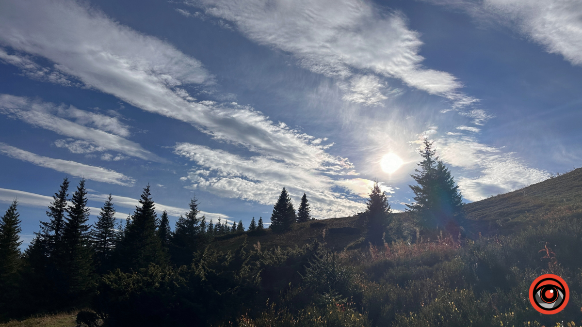 Холодний подих осені в сонячних Карпатах: фоторепортаж з гір 2