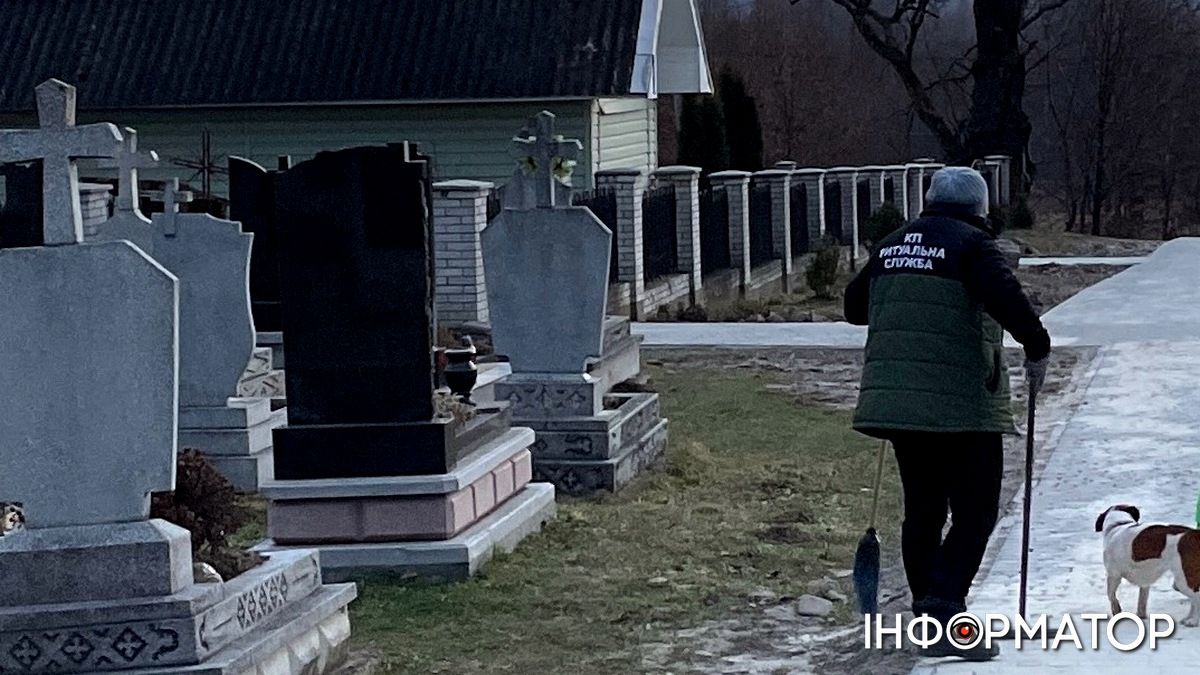 І садити, і хоронити: кладовищем у Коломиї буде опікуватись КП "Зеленосвіт"?