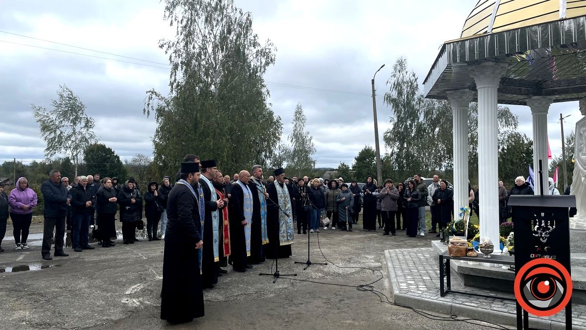 Рідні загиблого Героя спорудили каплицю Архистратига Михаїла на міському кладовищі 2