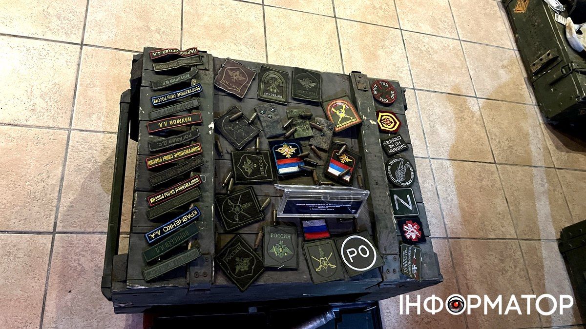 У День захисників і захисниць коломийська "десятка" відкрила виставку "Портал у війну | на лінії вогню 8