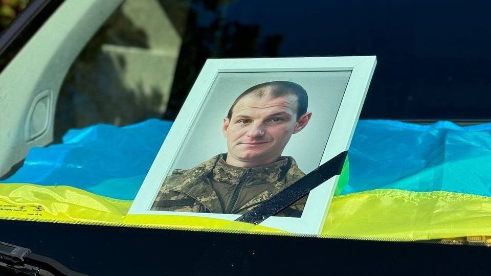 "На щиті" до Печеніжинської громади повернувся Герой Іван Яремин 3