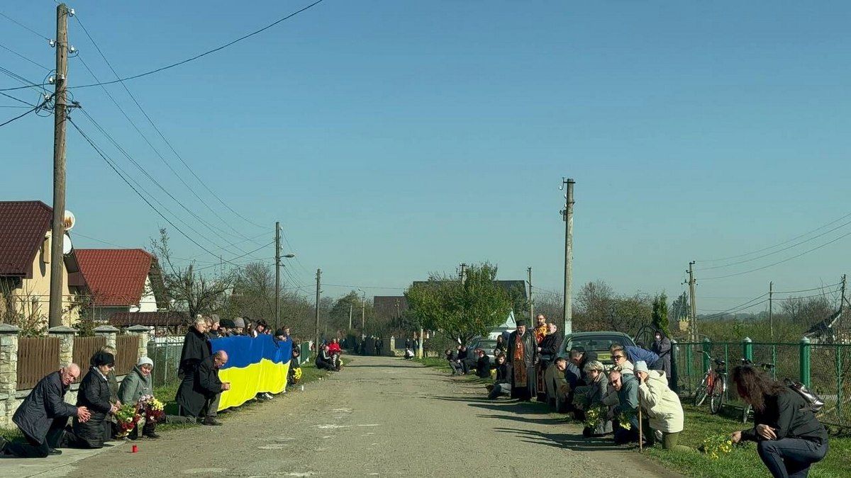"На щиті" до Печеніжинської громади повернувся Герой Іван Яремин 2