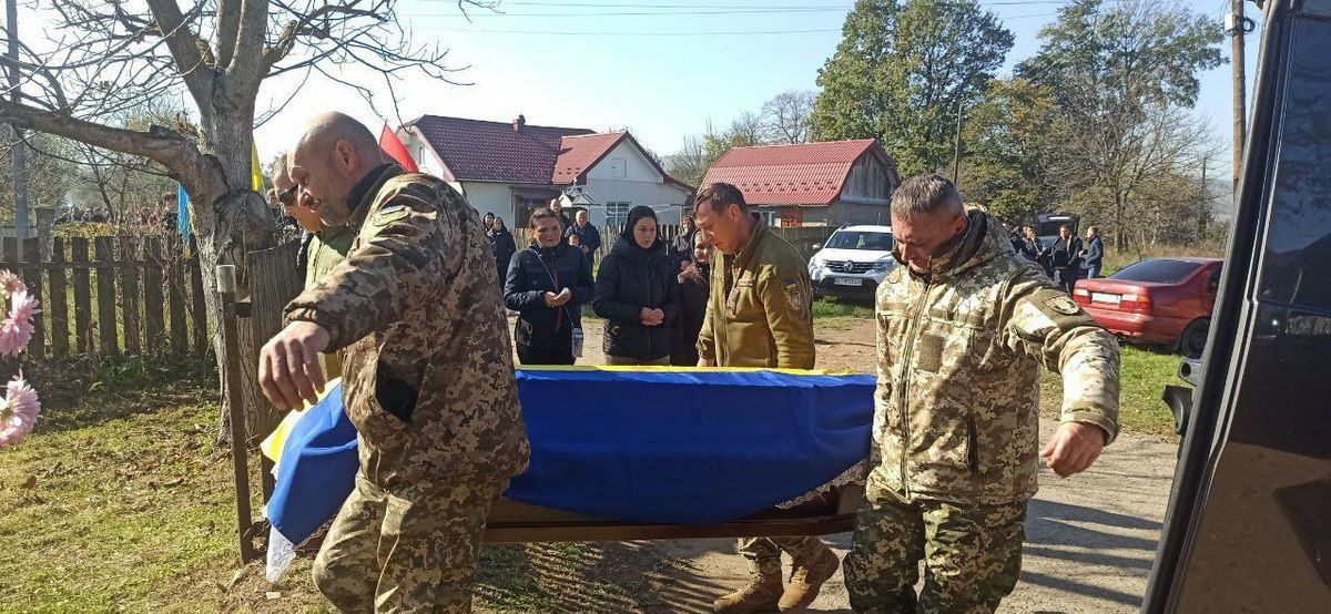 "На щиті" до Печеніжинської громади повернувся Герой Іван Яремин 4