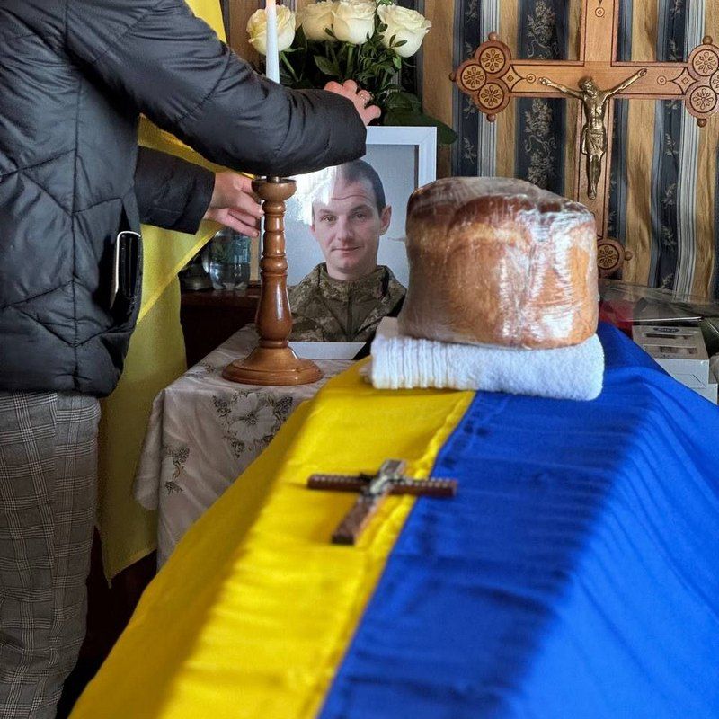 "На щиті" до Печеніжинської громади повернувся Герой Іван Яремин 5