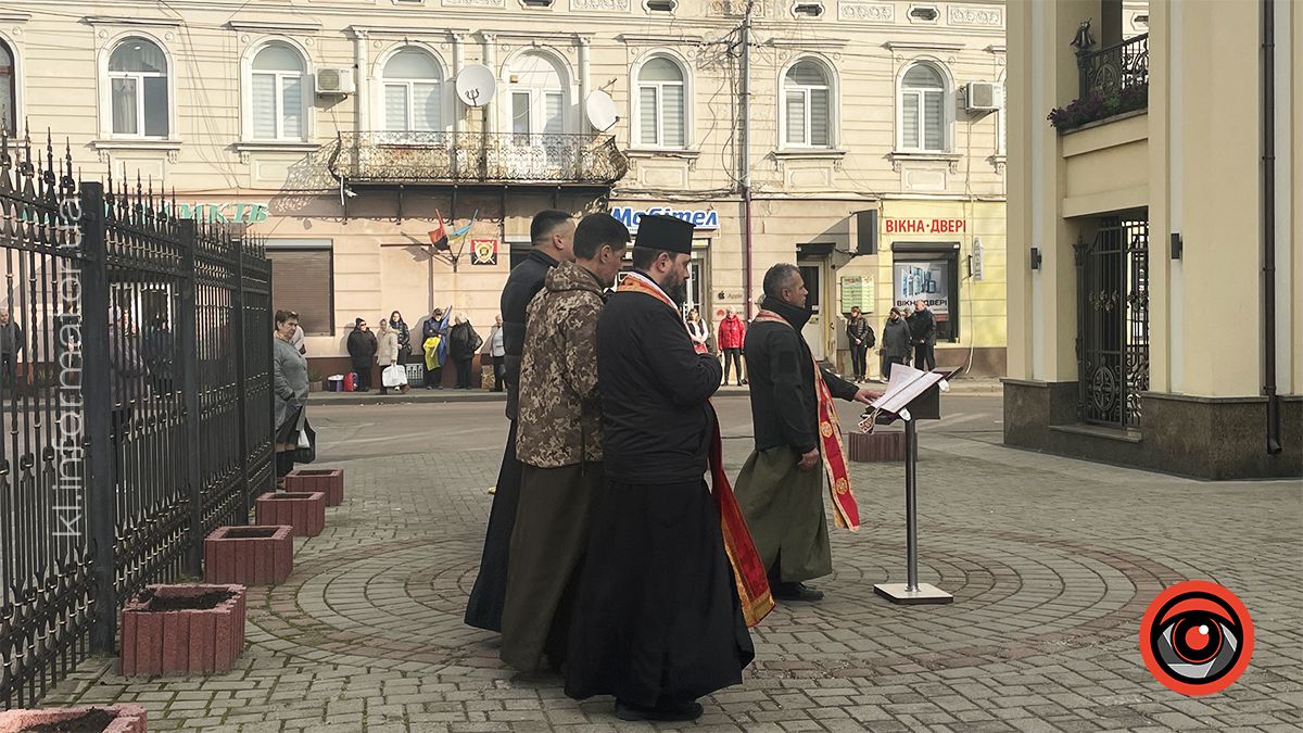У Коломиї попрощалися з померлим воїном Олегом Далавураком 3