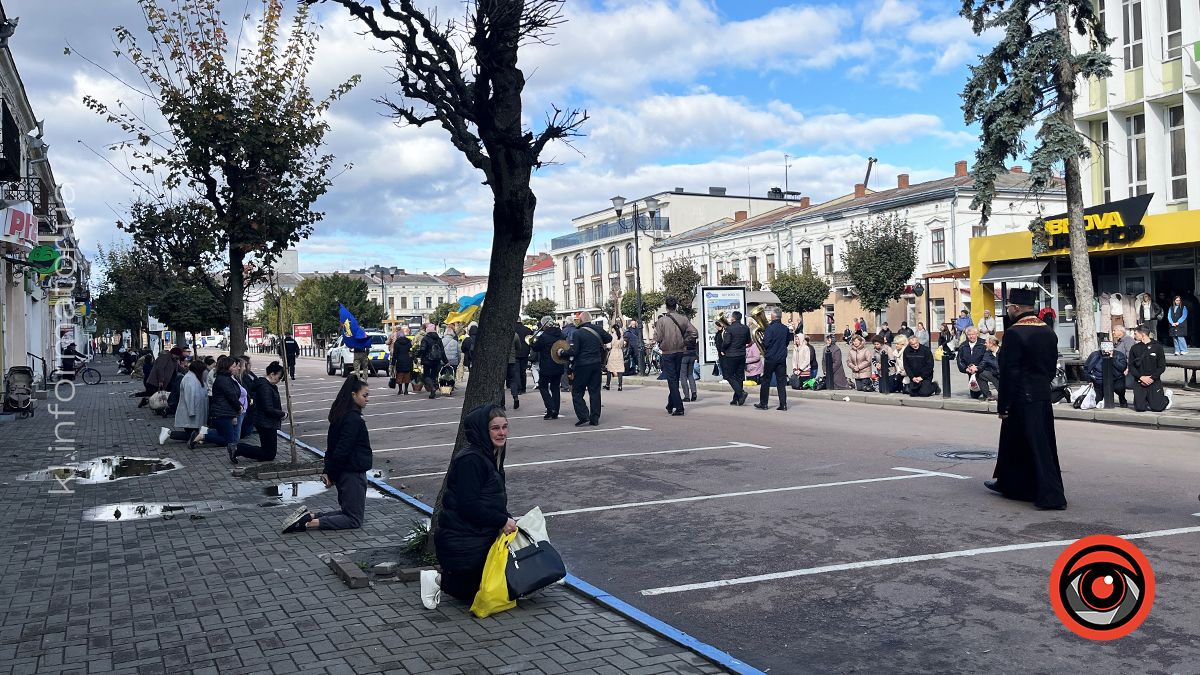 На вічний спочинок у Коломиї провели ветерана Андрія Щеднова 13