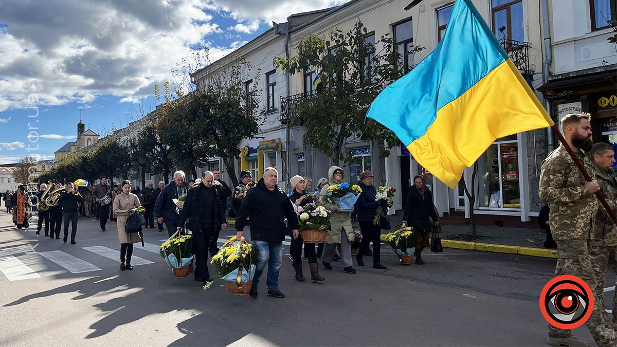 На вічний спочинок у Коломиї провели ветерана Андрія Щеднова 16