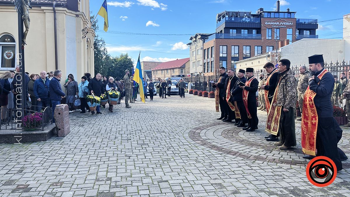 На вічний спочинок у Коломиї провели ветерана Андрія Щеднова 1