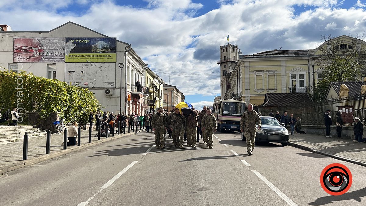 На вічний спочинок у Коломиї провели ветерана Андрія Щеднова 20