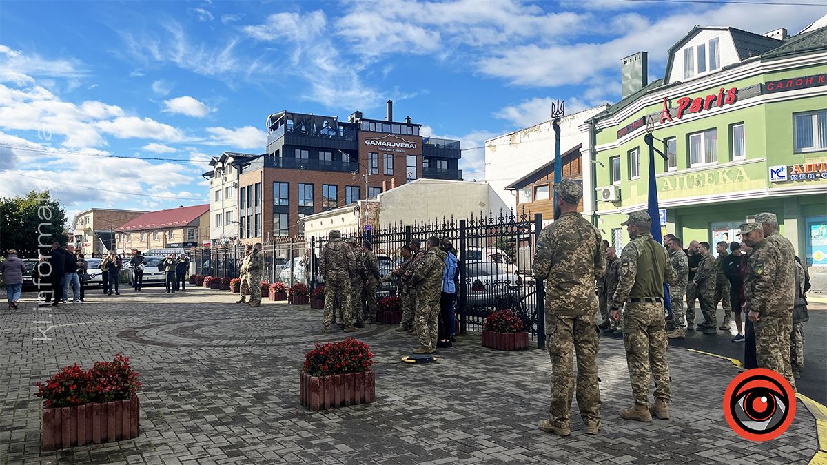 На вічний спочинок у Коломиї провели ветерана Андрія Щеднова 2