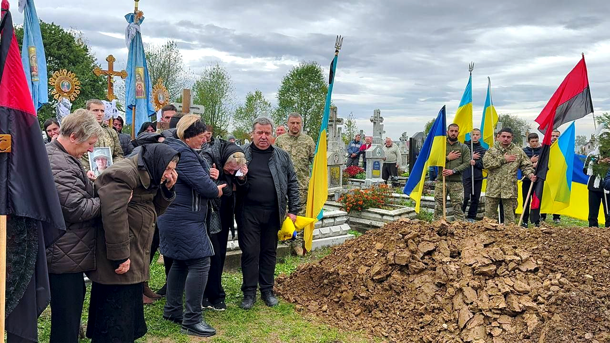 У Княждворі відбувся чин похорону Героя Сергія Лаврука 5