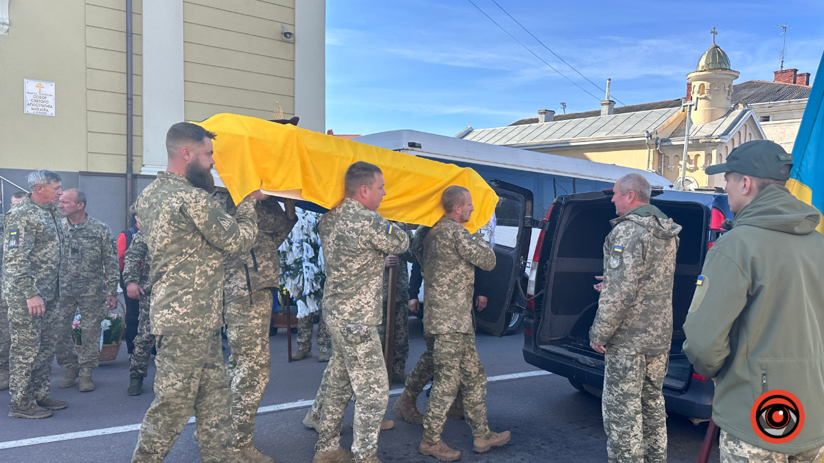 Коломия провела в останню путь Героя Івана Гончарика 15