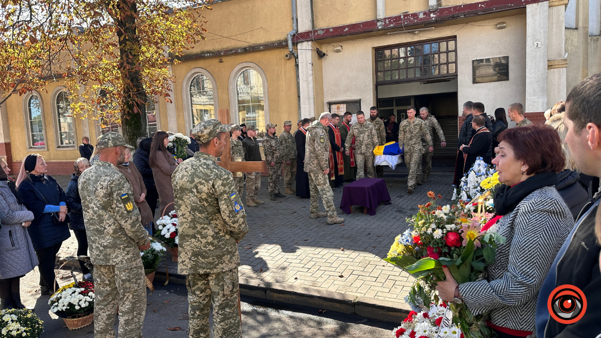 Коломия провела в останню путь Героя Івана Гончарика 4