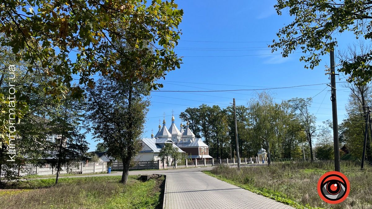 Коломийка, море раків і козаки: походження та історія села Раківчик 28