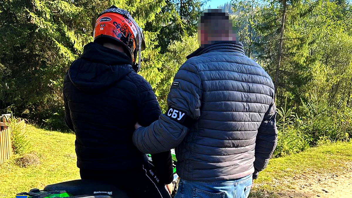 Правоохоронці викрили спільника, який допомагав коломиянину незаконно переправляти чоловіків за кордон 1