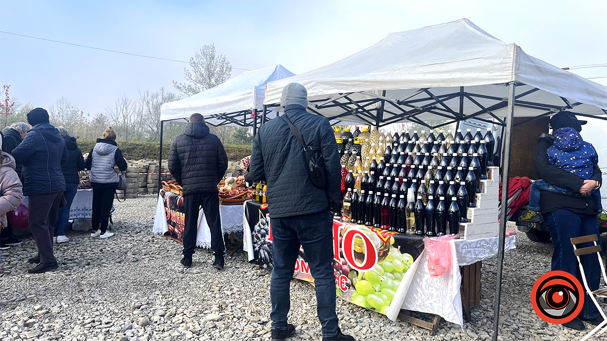 На коломийській Торговиці розгорнувся осінній продовольчий ярмарок 8