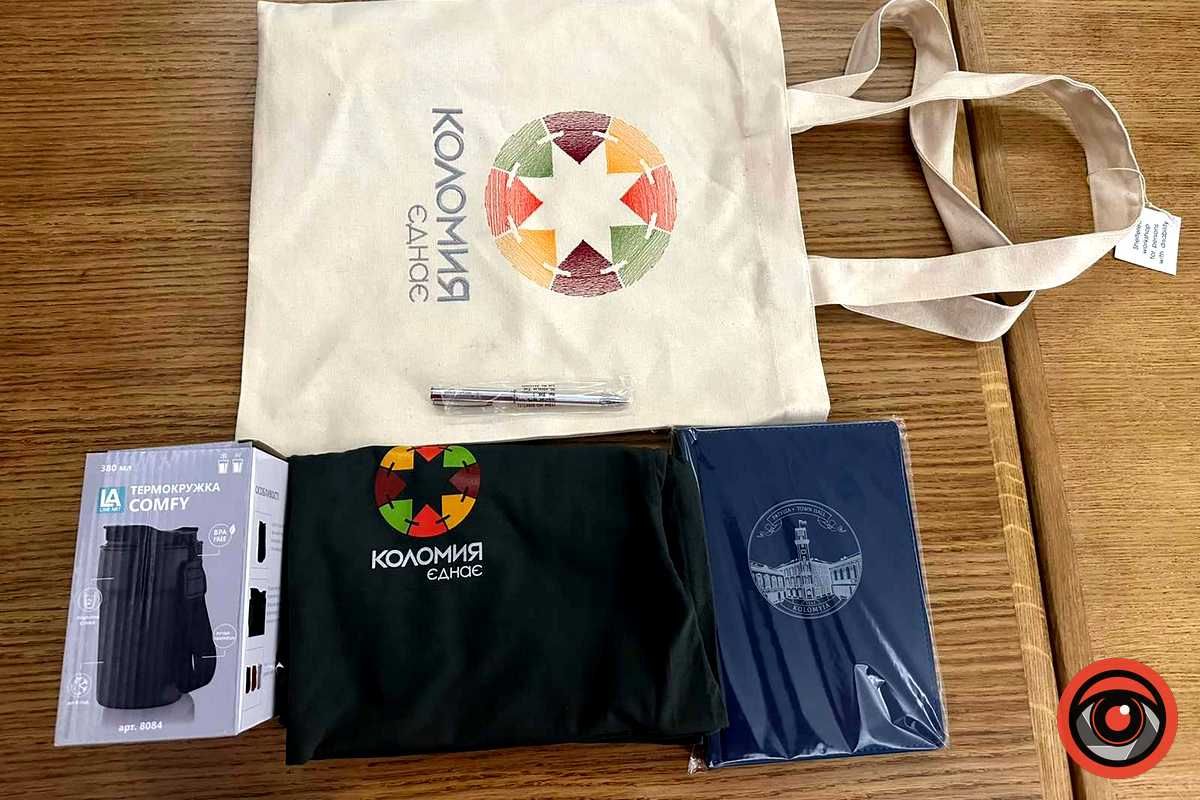 Сувенірів на пів мільйона: цього разу Коломийська міськрада купила кепок на 75 000 грн 4