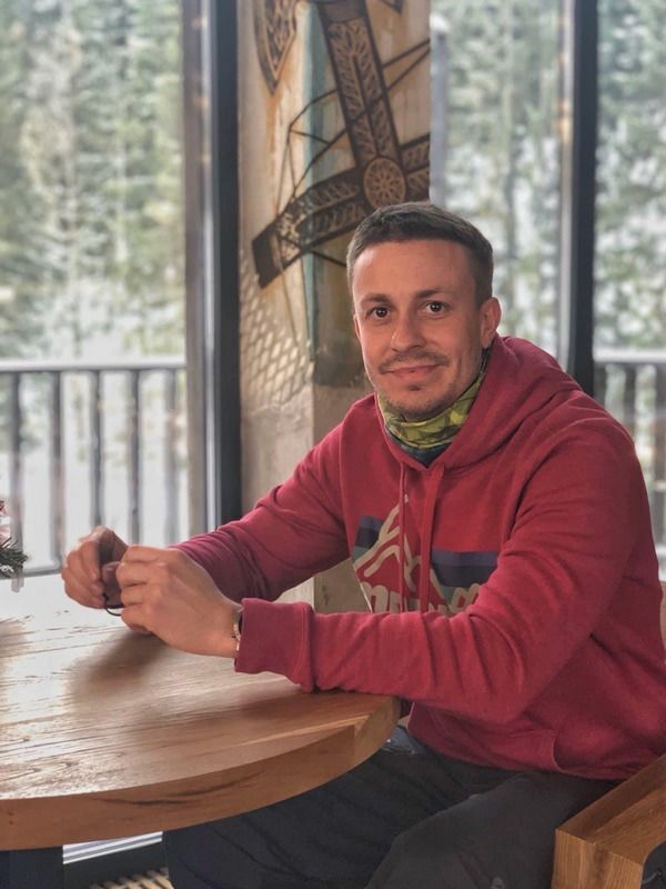 У Косові попрощаються із загиблим бойовим медиком Мирославом Дебенком 1