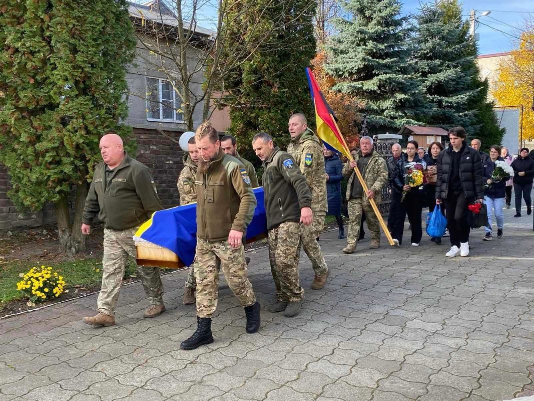У Городенці попрощалися із померлим захисником Віталієм Бойком 5