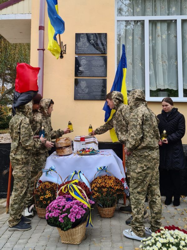 На Коломийщині відкрили меморіальні дошки двом полеглим воїнам 1
