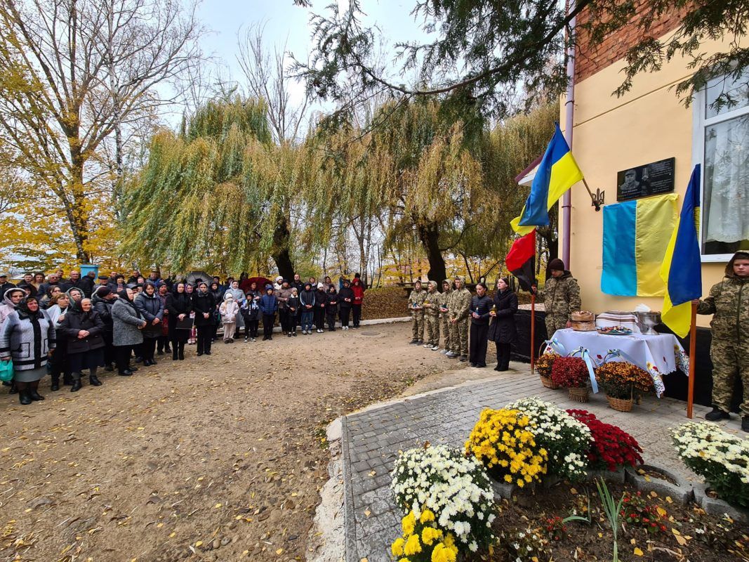 На Коломийщині відкрили меморіальні дошки двом полеглим воїнам 3