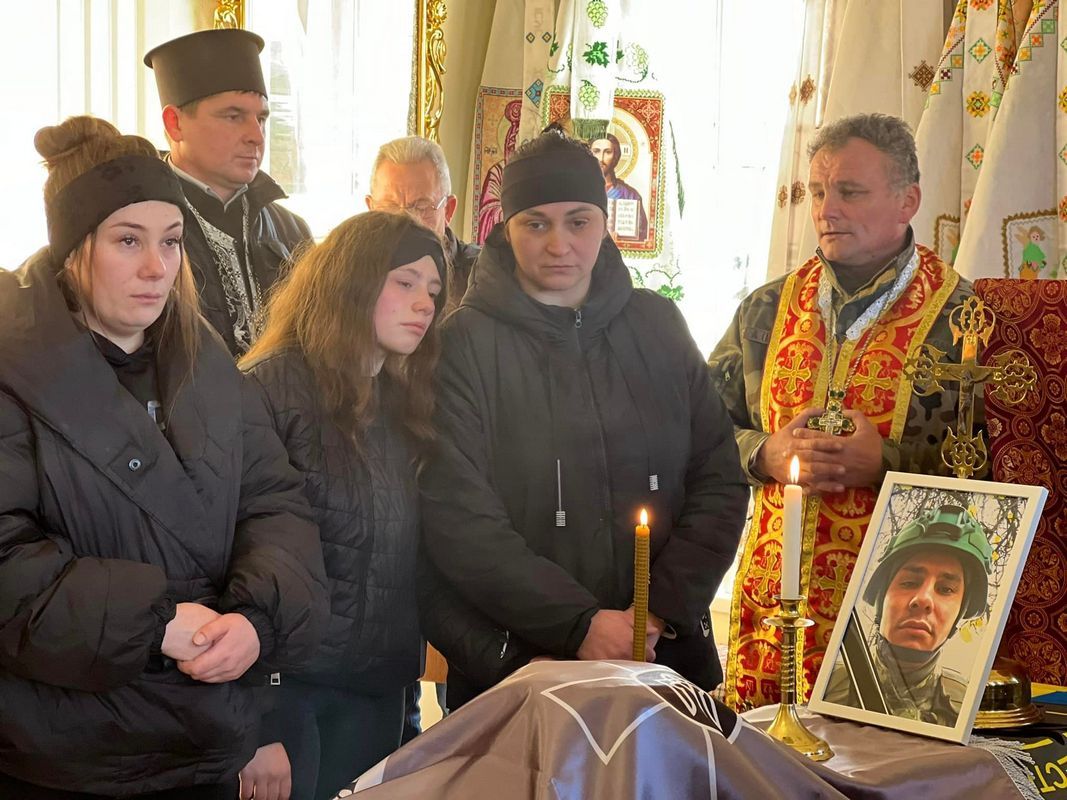 У Лісному Хлібичині попрощалися із молодим воїном Андрієм Андрусишином 4