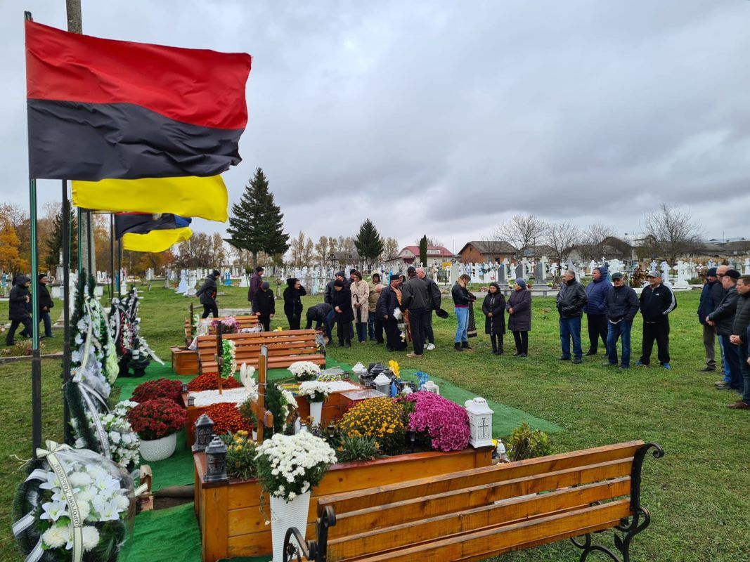 На Коломийщині відкрили меморіальні дошки двом полеглим воїнам 4