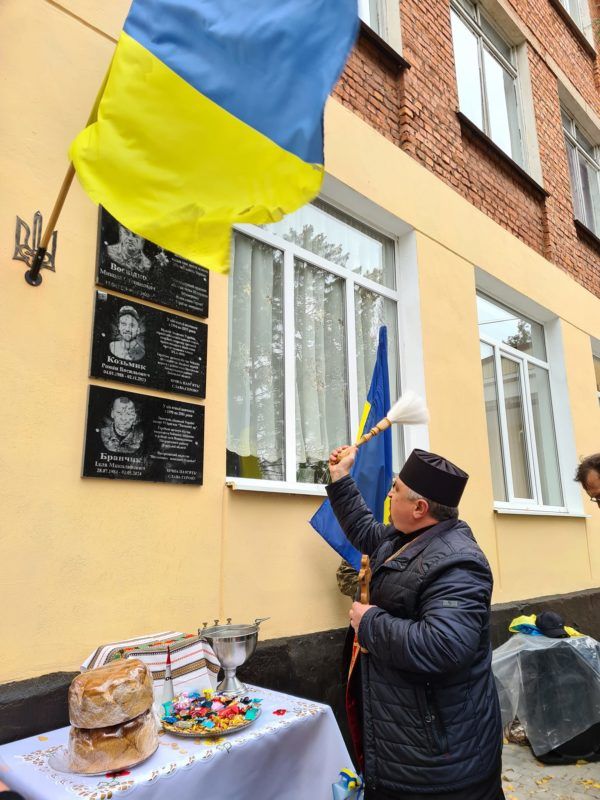 На Коломийщині відкрили меморіальні дошки двом полеглим воїнам 5