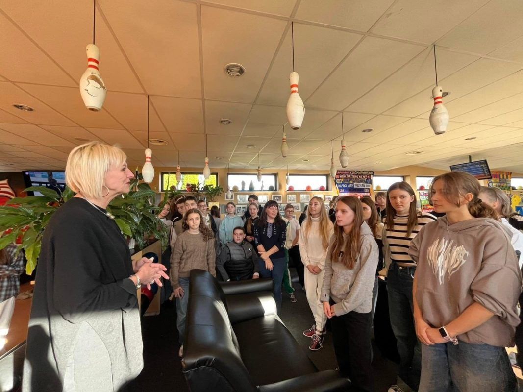 Кращі учні ліцею №9 вирушили в подорож до Польщі за підтримки міста-побратима 3