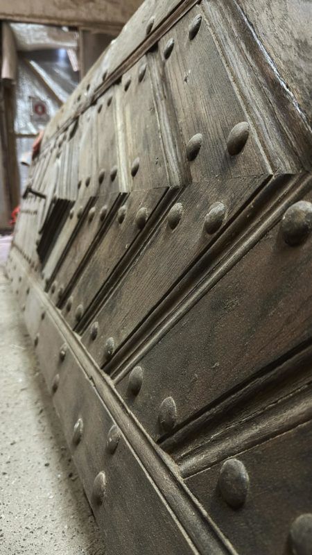 В Коломиї відреставрували 235-річні дубові двері по вул. Мазепи, 4 1