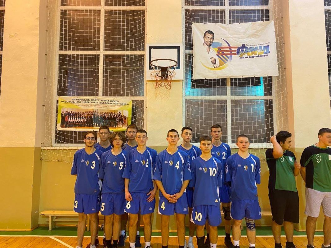 В Коломиї відбувся волейбольний турнір до Міжнародного дня студента 1