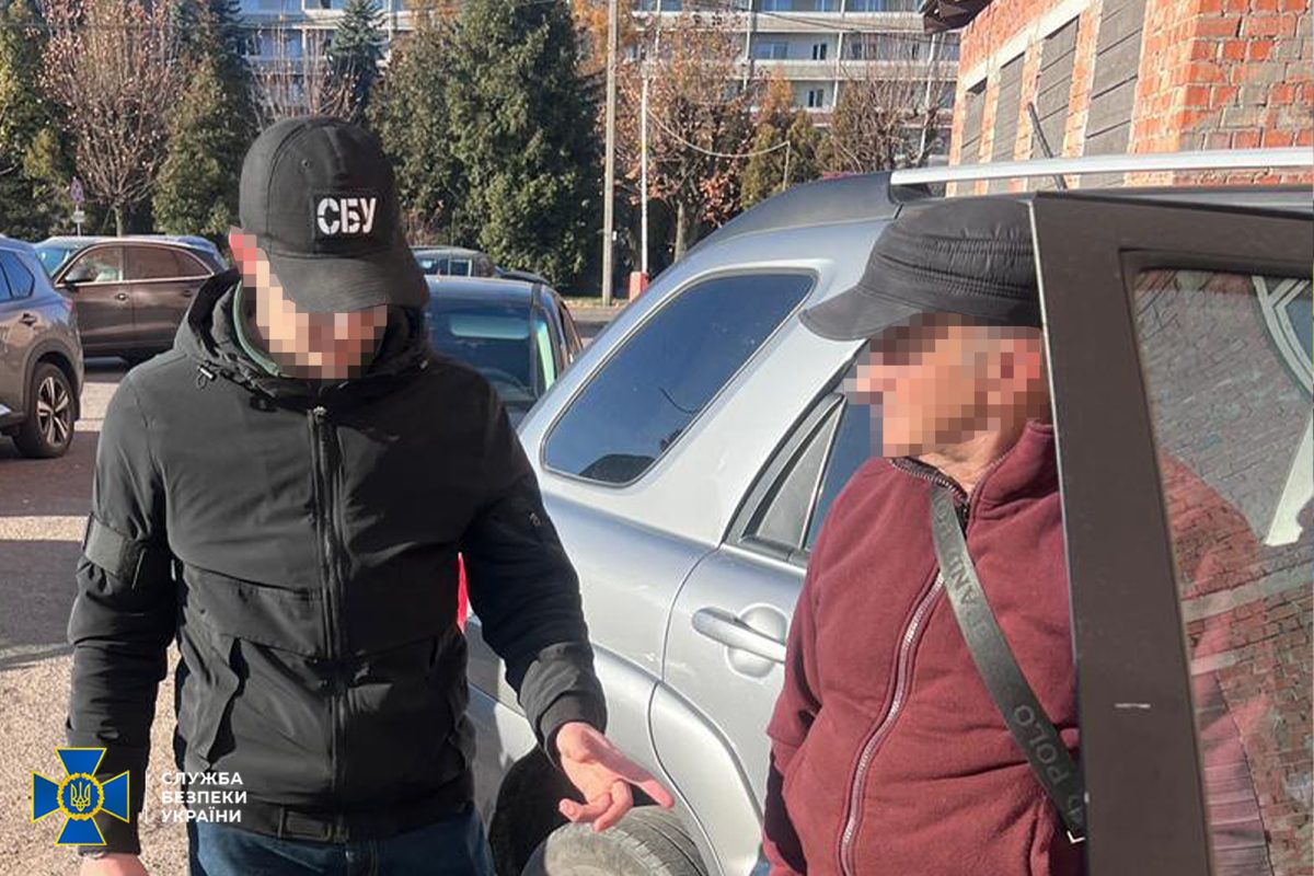На Прикарпатті затримали посередника, який допомагав у отриманні інвалідності за гроші 1