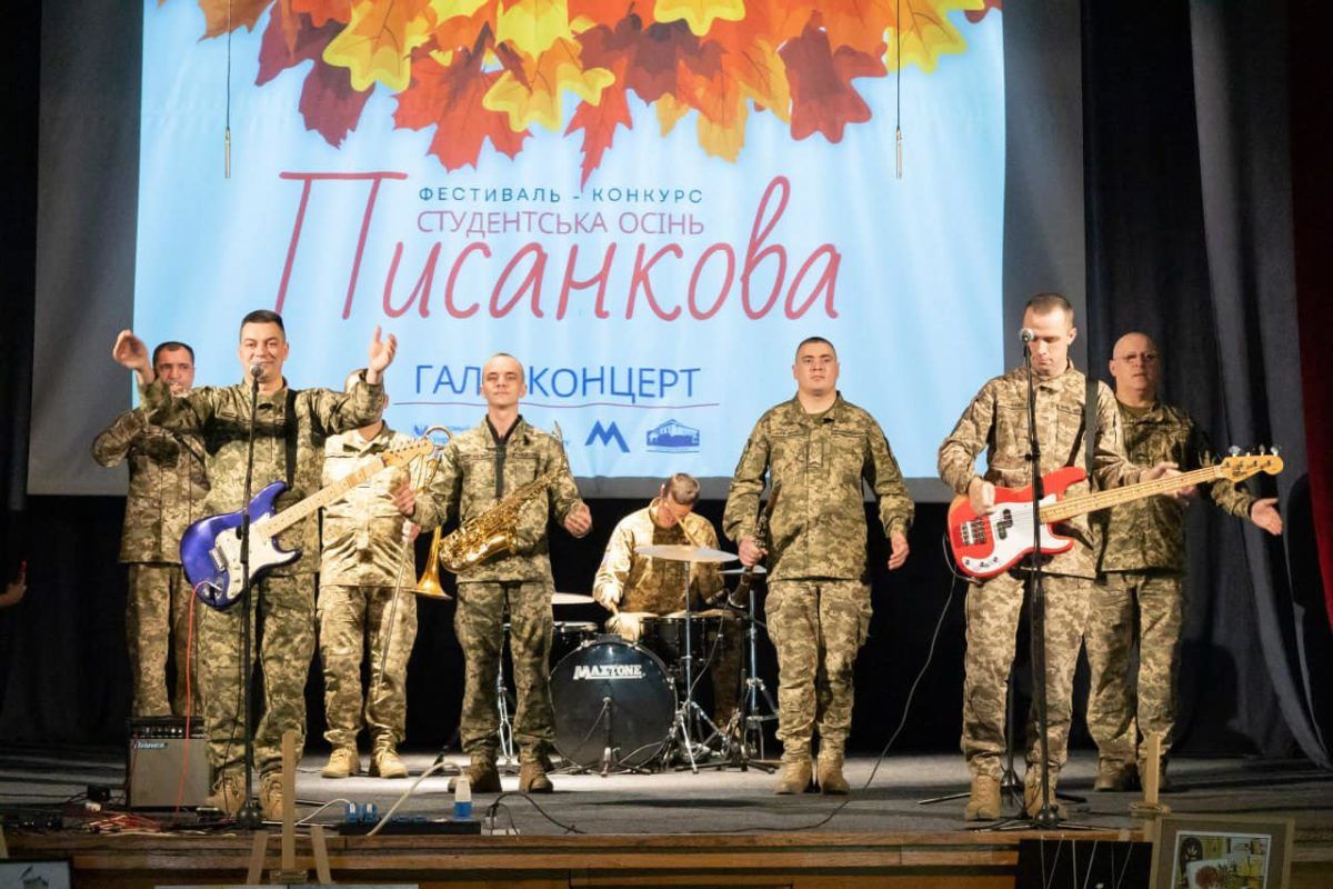В Коломиї відбувся гала-концерт фестивалю-конкурсу "Студентська осінь писанкова" 9
