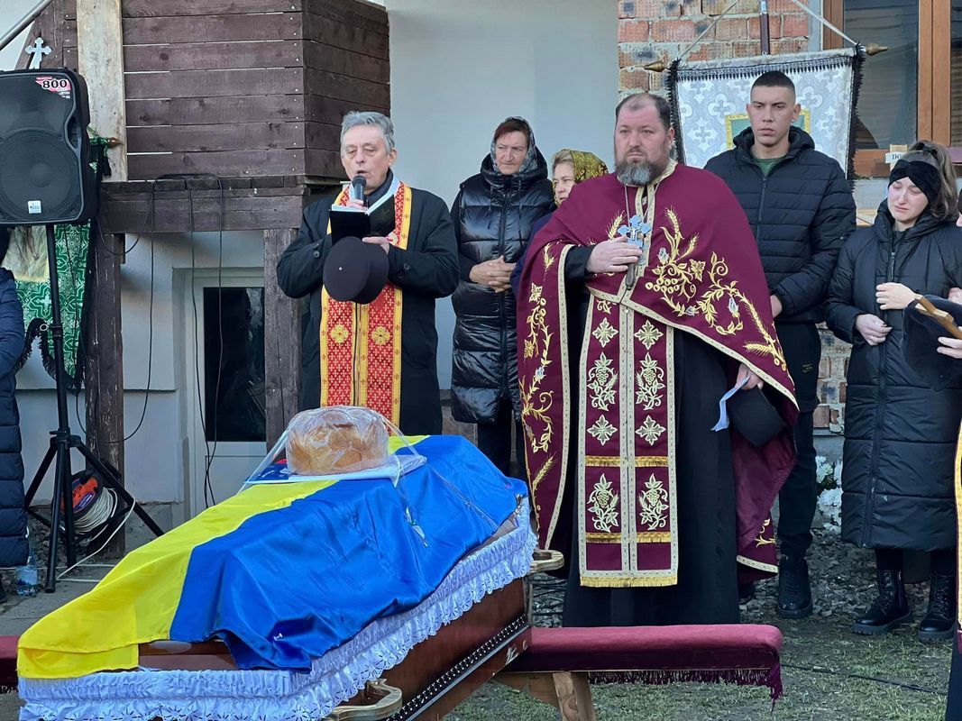 В Отинії на вічний спочинок проводжали Героя Юрія Сенчука 4