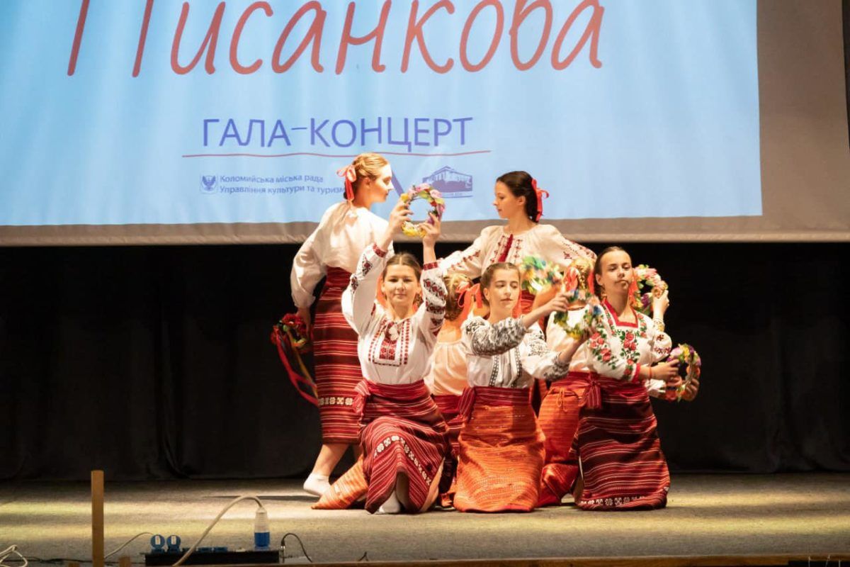 В Коломиї відбувся гала-концерт фестивалю-конкурсу "Студентська осінь писанкова" 1