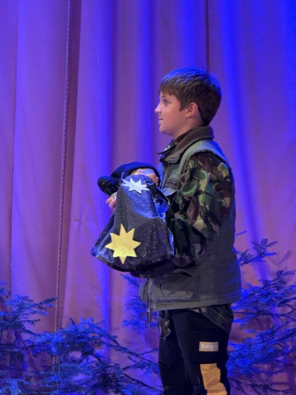 П'ятикласники з Косова організували благодійну виставу та зібрали 36 тис грн для ЗСУ 2